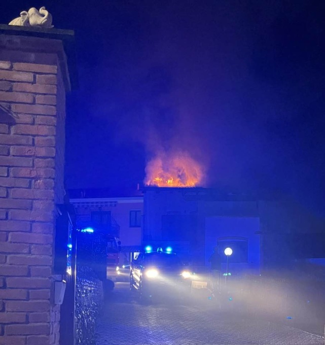 Incendio in una palazzina a Pecetto Torinese