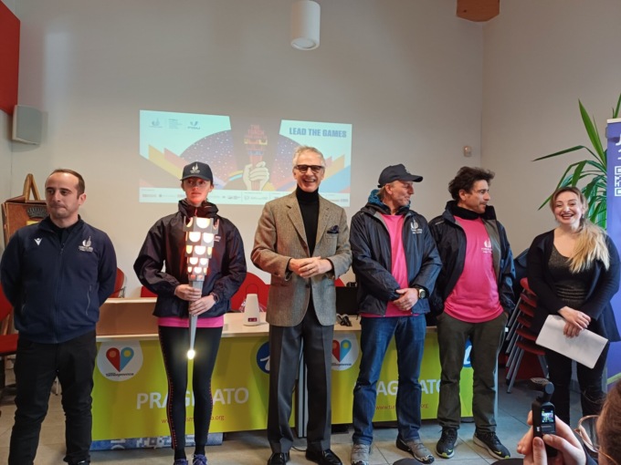 La fiaccola dei giochi mondiali universitari Torino 2025 a Pragelato, Sestriere e Bardonecchia