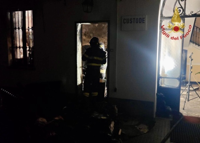 Incendio in un’abitazione nel centro di Torino, morta una ragazza