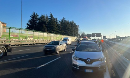 Scontro tra due auto altezza dell'Interscambio Sito di Orbassano in direzione nord