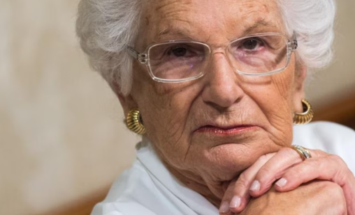 Pinerolo dice “no” alla cittadinanza onoraria a Liliana Segre: infuria la polemica