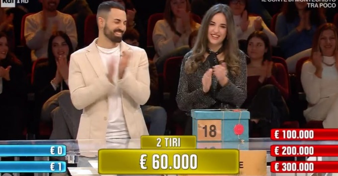 Affari tuoi: Chiara da Cavour segue il consiglio di nonna Anna e si “accontenta” di 60mila euro