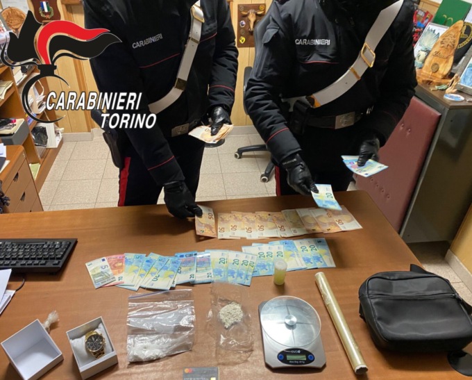 Sestriere: 21enne trovato in possesso di 23 grammi di cocaina durante un controllo stradale