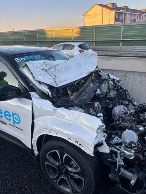 Incidenti nel Torinese: a Moncalieri due auto si sono scontrate sulla sopraelevata e altre due in Tangenziale Nord a Torino