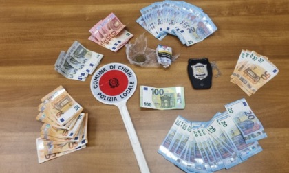 Minorenne trovato con hashish e oltre 600 euro in contanti, scatta la denuncia per spaccio