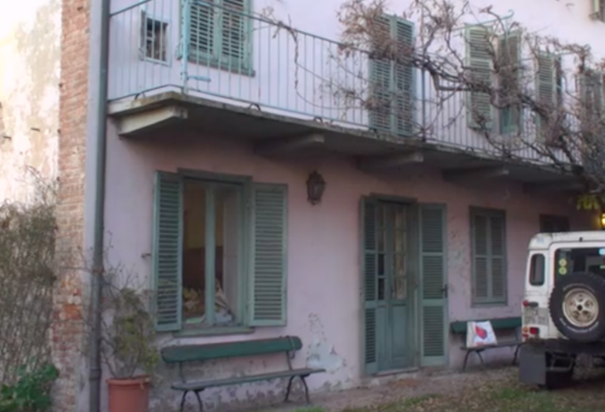 Tentato omicidio a Moncalieri, l’ex sciatrice olimpica ammette: “Ho sparato al vicino perché infastidiva la mia volpe”