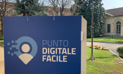 Chieri, sportello di facilitazione digitale a supporto alle famiglie per l’iscrizione alle scuole