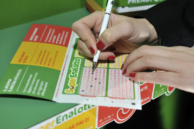 SuperEnalotto: a Rivalta di Torino centrato un “5” da oltre 27mila euro