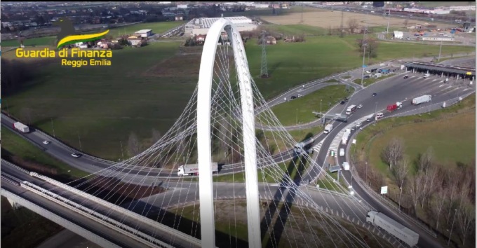 Operazione Ombromanto, scoperta associazione per delinquere, finalizzata ad un’imponente frode fiscale per oltre 100 milioni di euro