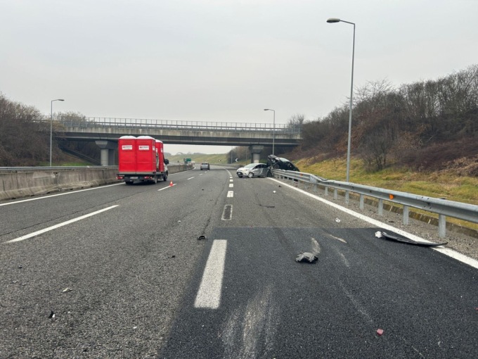 Scontro tra due auto sul raccordo Torino Pinerolo