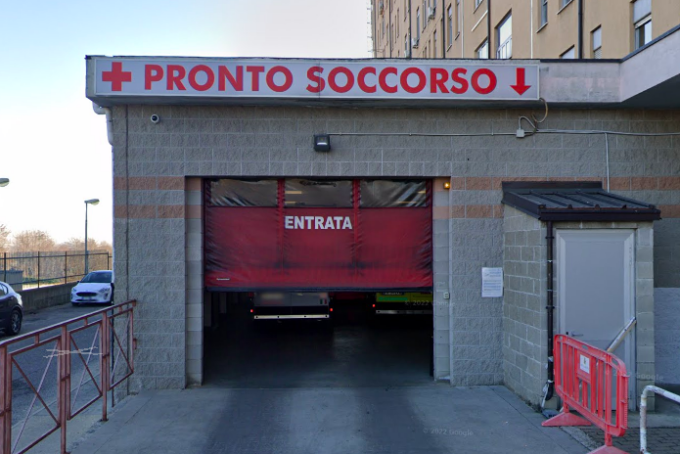 Ferito e scaricato in fin di vita davanti al pronto soccorso di Rivoli, stava lavorando in un cantiere