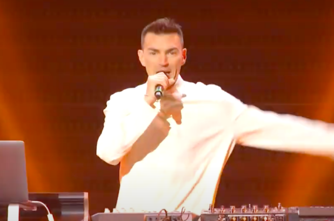 Il torinese Gabry Ponte fa ballare “Tutta l’Italia” al Festival di Sanremo