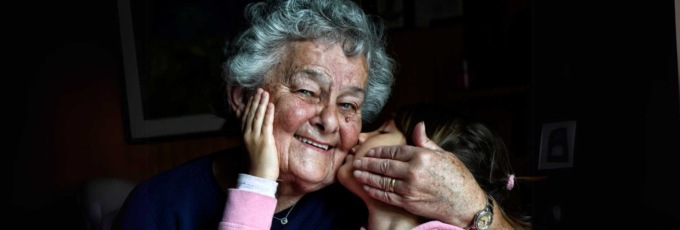 Dal 1955 aiutiamo popolazioni colpite da calamità, bambini, malati e famiglie in difficoltà