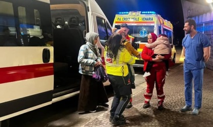 Nella notte sono arrivati i primi due bimbi malati oncologici dalla Striscia di Gaza, saranno in cura al Regina Margherita