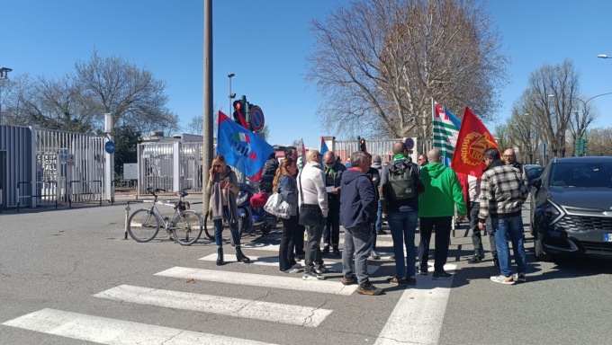 Stellantis, i sindacati: “Servono nuovi modelli a costi accessibili e nuove assunzioni”