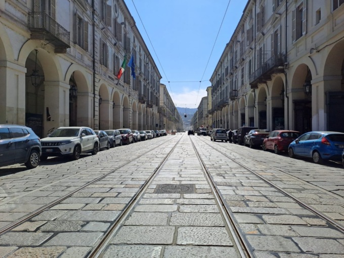 Conclusi i lavori di rinnovo dei binari tranviari in via Po