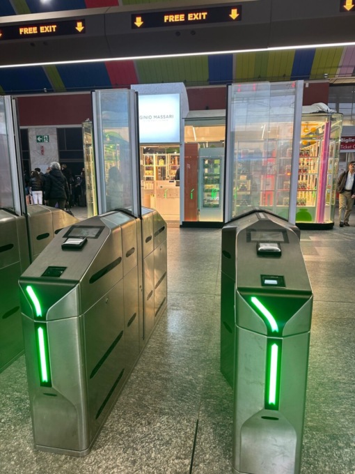 Stazione Porta Nuova, attivi i tornelli di ingresso all’area binari