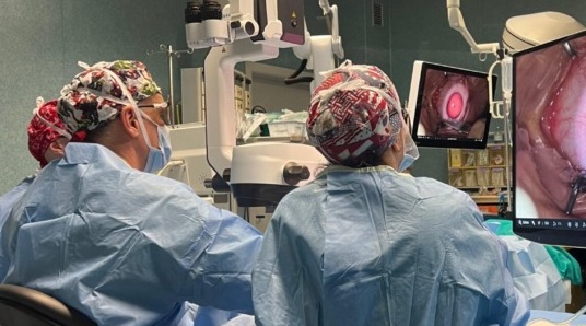 Straordinario intervento alle Molinette: fratello e sorella ora vedono con occhi nuovi