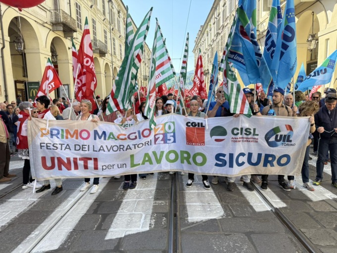 Primo Maggio 2025 a Torino “Uniti per un lavoro sicuro”: il corteo tra le vie della città