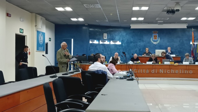 Nichelino, il consigliere della Lega Calandra attacca la maggioranza Tolardo: “La sinistra blocca il sostegno ai più deboli”