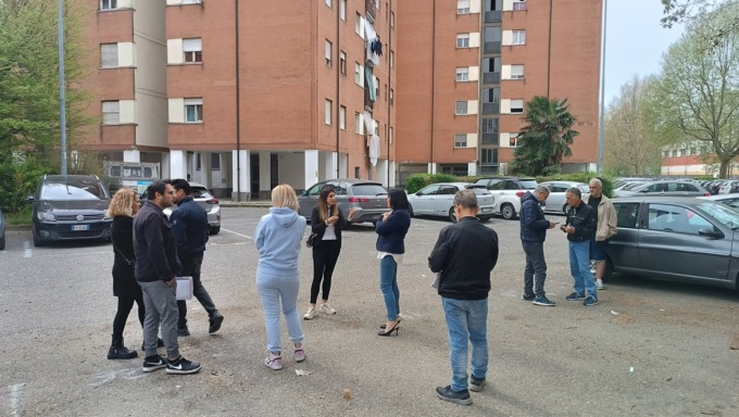 Nichelino, residenti delle case ATC di via Cacciatori: “Abbiamo la muffa in casa”