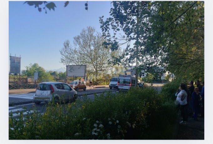 Nichelino, ragazza investita da un’auto in via Xxv Aprile