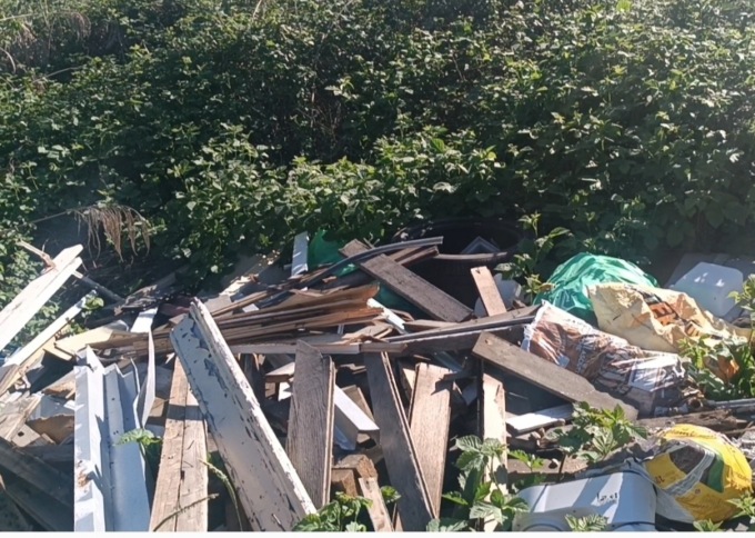 Ai bordi del parco di Stupinigi tre “maxi” discariche abusive di rifiuti