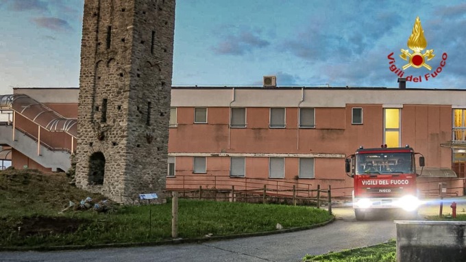 Incendio in una struttura ricettiva a Rivarolo Canavese, un morto