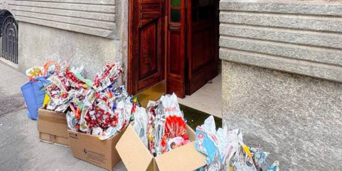 CasaPound dona cento uova di Pasqua a bambini in difficoltà