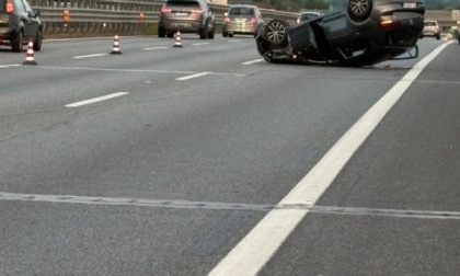 Incidente in tangenziale a Nichelino, due auto ribaltate e 3 feriti