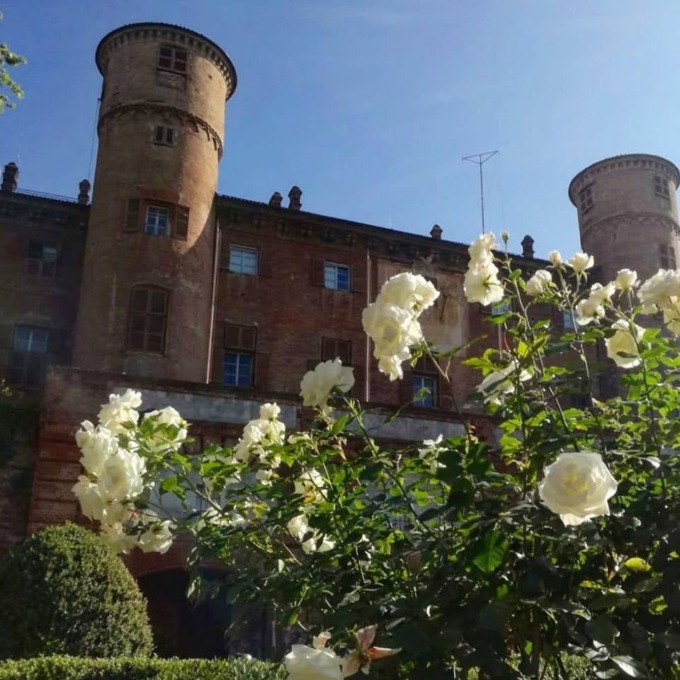Fiorile-Orti & Fiori in Mostra torna sabato 10 e domenica 11 maggio nel Giardino delle Rose del Castello di Moncalieri