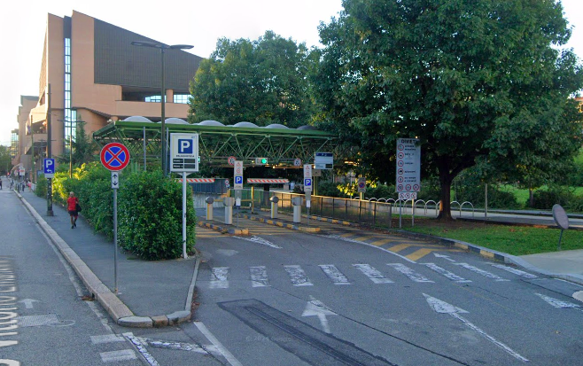 I parcheggi Palagiustizia e Re Umberto si pagano con il telepass attraverso “boe intelligenti”