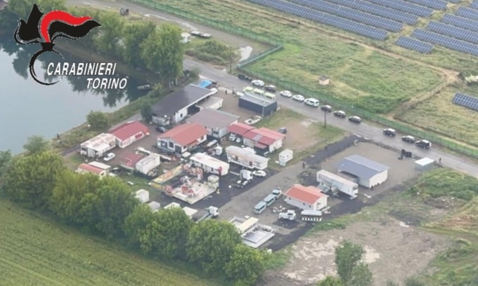 Campo nomadi di Settimo: sequestrati esplosivi e rilevati abusi edilizi