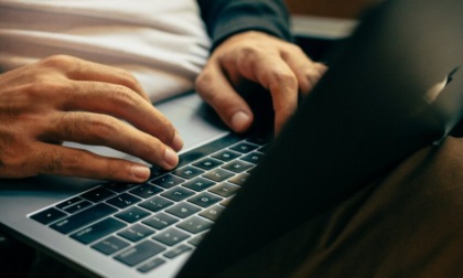 Poste Italiane: in Piemonte i webinar di educazione finanziaria anche in modalità LIS