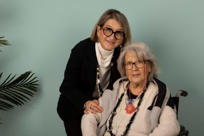 “Legami di Cuore”: shooting fotografico con le mamme e le nonne ospiti delle RSA emeis di Torino