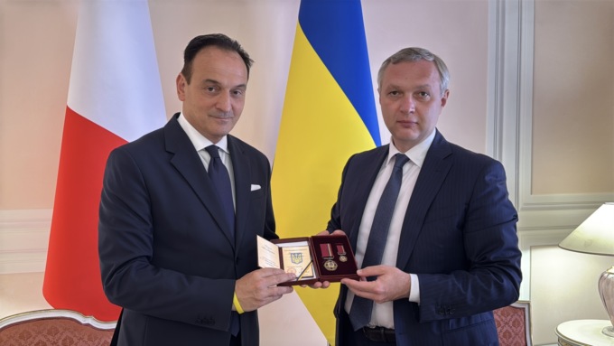 Il Presidente Cirio insignito dell’onore al merito dal premio Zelenskyy per il suo impegno in favore del popolo ucraino
