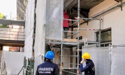 Raffica di controlli dei carabinieri in 24 aziende nel Torinese: sanzioni per 50mila euro