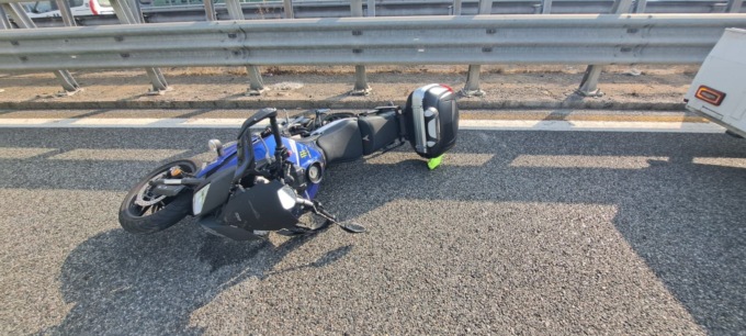 Incidente in tangenziale a Nichelino: due veicoli coinvolti, motociclista in ospedale