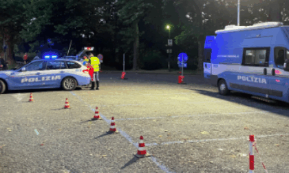 “Stragi del sabato sera”: la polizia di Stato controlla 42 persone e ritira due patenti