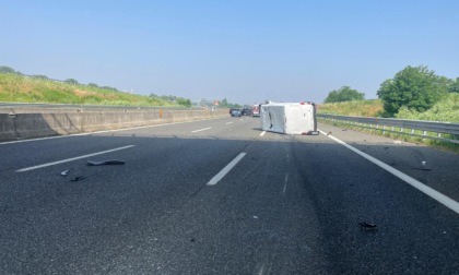 Incidente sulla sopraelevata di Moncalieri, direzione Torino, tra svincolo San Paolo e Torino