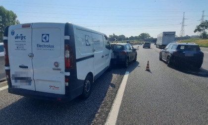 Incidente sulla Tangenziale Sud di Torino: tre auto coinvolte, due feriti in codice giallo
