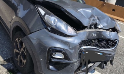 Provoca incidente sulla Torino-Milano e fugge: si cercano testimoni