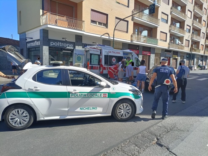 Nichelino, via Torino: urto frontale tra un’auto e un motociclo