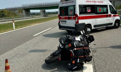 Albiano d'Ivrea, incidente sulla bretella Ivrea-Santhià: ferito un centauro