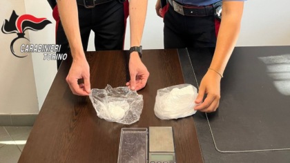 Cocaina nella camera d’albergo, arrestato un 27enne a Volpiano