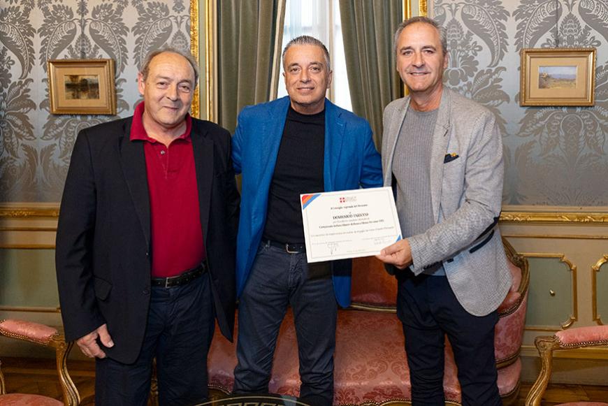 Il Consiglio celebra Domenico Taricco medaglia d’oro nella pesca alla mosca