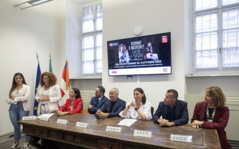 Inaugurata la mostra fotografica “Donne e Motori, Gioie e Basta!”