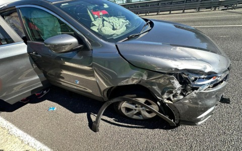 Scontro tra tre auto in tangenziale all’altezza di corso Francia