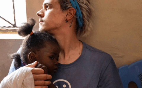 “Definisci un bambino”: la risposta poetica dell’influencer torinese Pietro Morello