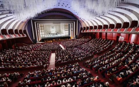 Tutti pronti a tornare a scuola. E al Teatro Regio